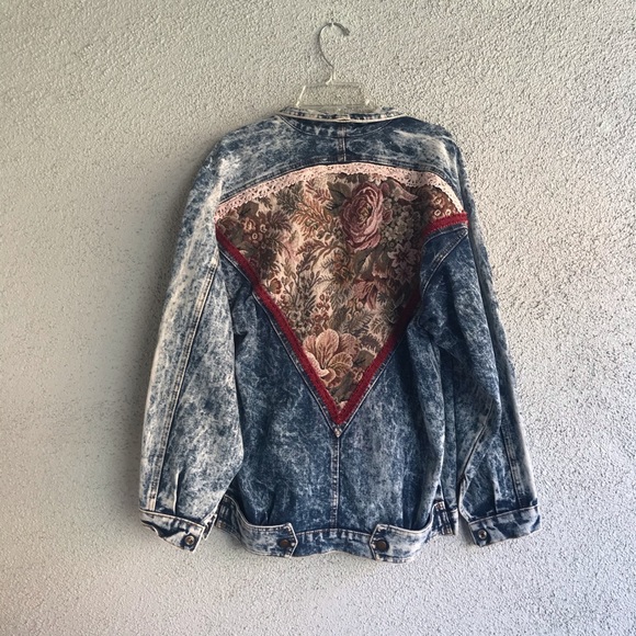 VINTAGE | Blue Acid Stone Wash Denim Tapestry Patch Jacket 80’s - Picture 4 of 14